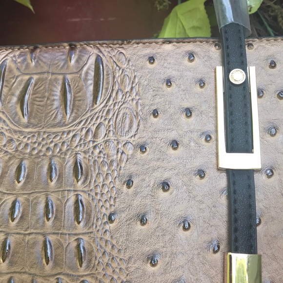 Purse - Picture 2 of 5